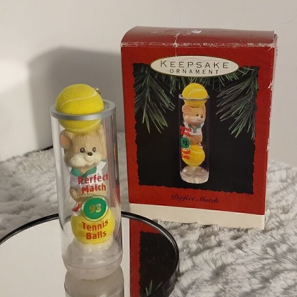Vtg 1993 Hallmark Keepsake "Perfect Match" Christmas Ornament - Picture 1 of 6